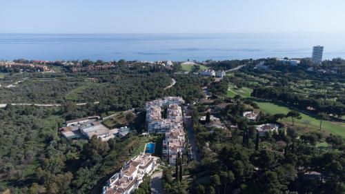 Ático familiar con terraza y bonitas vistas al mar en Marbella - Rio Real 282G