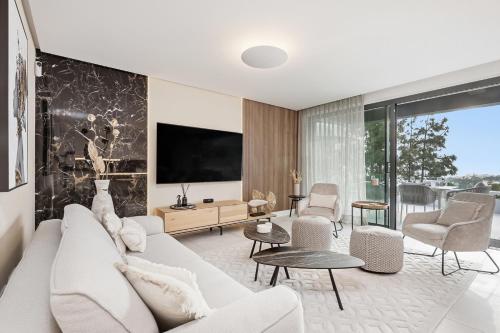 Luxury Penthouse with panoramic Sea & Mountain Views