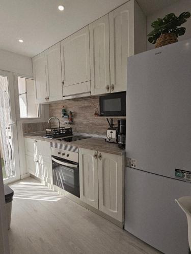 Apartamento Jardines de Babilonia! WIFI! PLAYA! PORT AVENTURA!