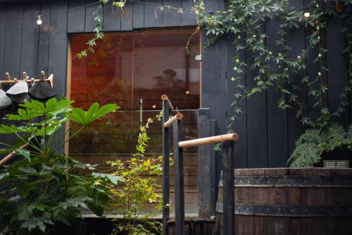 Sauna Haus pad Free sauna sleeps 5 great location photo 6