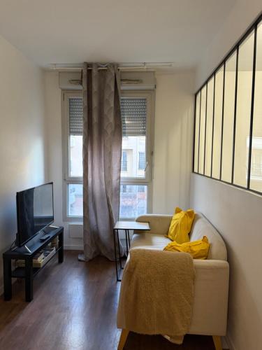 Studio Cosy & Moderne Métro 11 Paris à 10min
