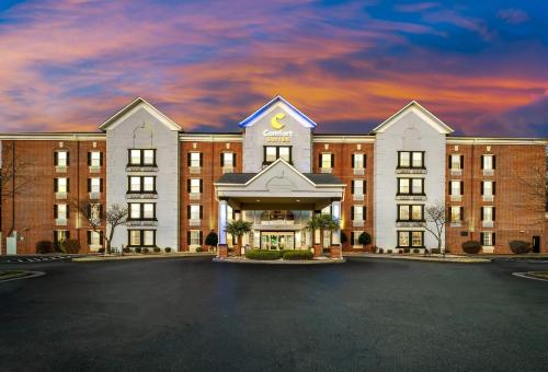 a rendering of a hotel with a parking lot at Comfort Suites Newport News Airport in Newport News