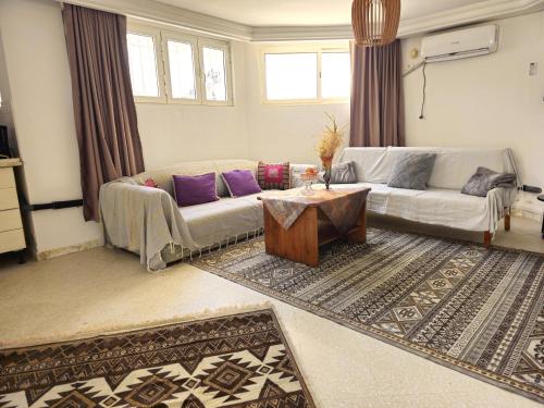 Apartment - 300 m vom Strand entfernt - Ruhig & zentral - 2 Schlafzimmer - Hammam Sousse