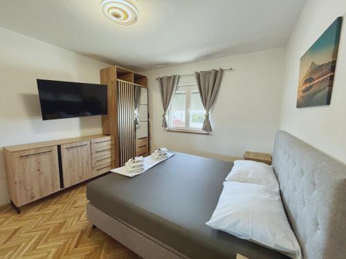 Apartman Luci - Private Heated pool