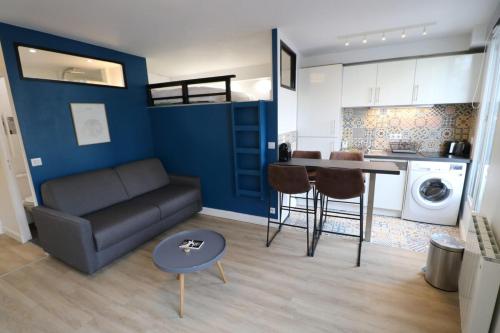Studio rénové au coeur de Paris
