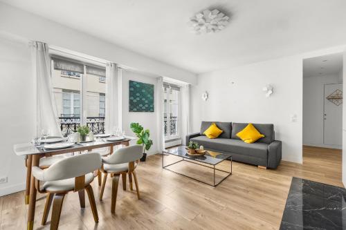 Hôtel de Ville Elegant 1BR Apartment with Netflix