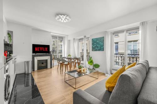 Hôtel de Ville Elegant 1BR Apartment with Netflix