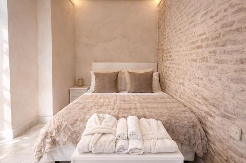 Apartamento en Triana para 4 personas Patio Privado A 5 min Puente Triana