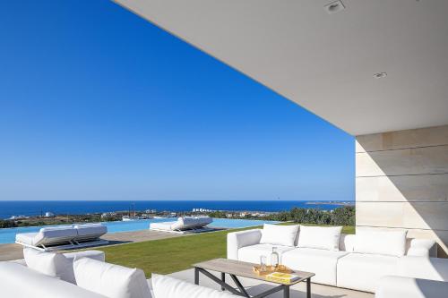 Oliva D'oro Villa - Sunset Gaze by etouri