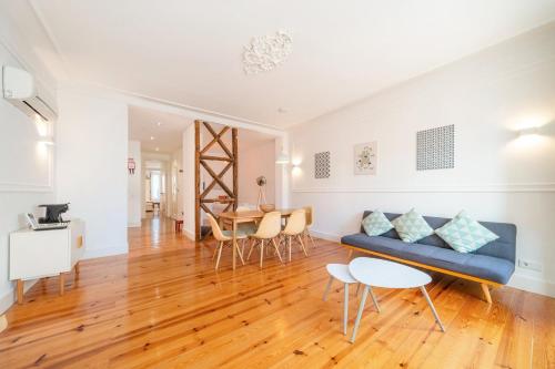 GuestReady - Trendy 2-bed flat w/ seaview in Lapa
