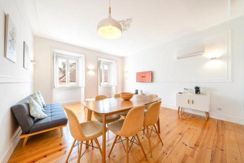 GuestReady - Trendy 2-bed flat w/ seaview in Lapa