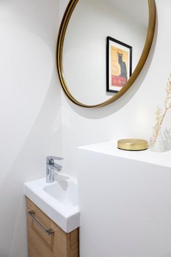 Peaceful Haven for 4 in Le Marais