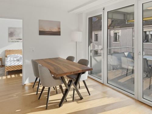 1BR apartment with balcony - West 13