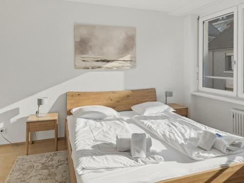 1BR apartment with balcony - West 13