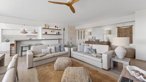 Luxurious 3BDR Salgados Flat with Pool by LovelyStay