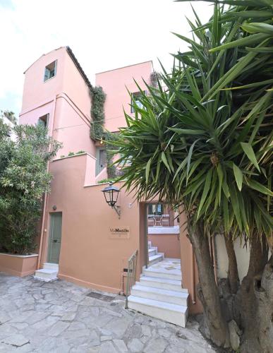 Ma Maison N10 Elegant Plaka Villa under Acropolis