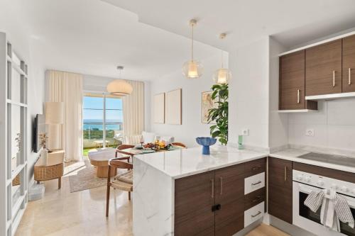 Charming apartment with seaview and a pool