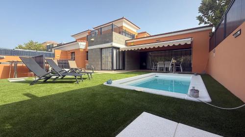 VILLA EXIRE