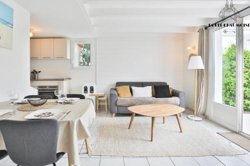 Maison paisible avec terrasse et piscine - Esprit vacances