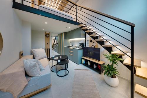 Wood Vibes Athens Central Maisonette