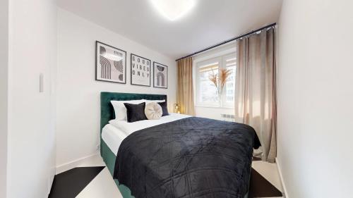 The Central Suite Apartment with Balcony and AC