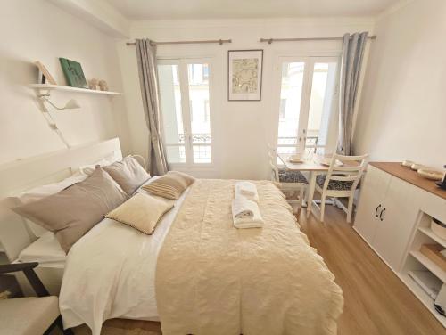 Charming Bright Studio 3 Min Walk to Opéra for 2