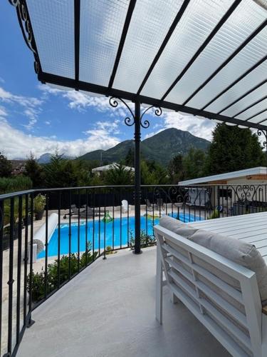 Belle maison familiale avec piscine et dépendance à 2min du lac