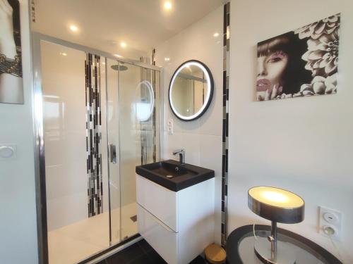 Studio 315, Port Vénus au village naturiste