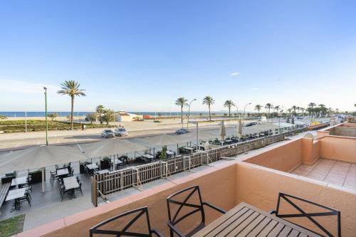 WELCS APARTAMENTO 334 EMP frente al mar