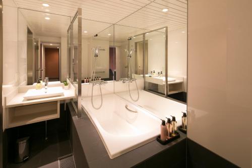 Ένα μπάνιο στο The Ridge Nozawa Apartments