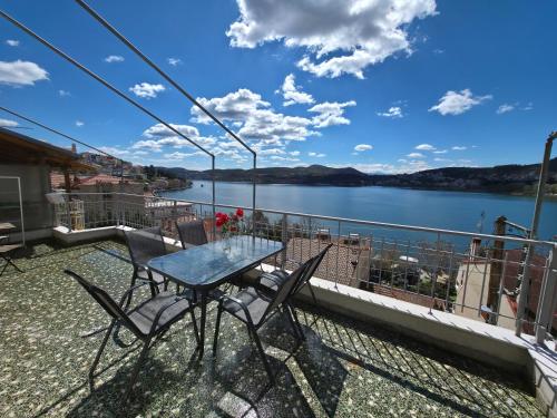 Leonidas' privileged home