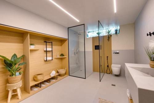 Wood Mood Athens Central Maisonette