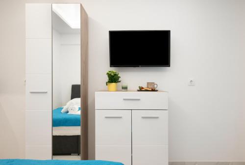 Azure Boutique Studios Paralia