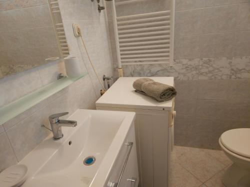 Mare Beachfront Apartment with Sea View