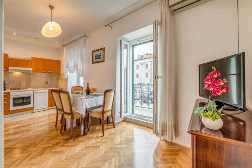Apartment Oscar
