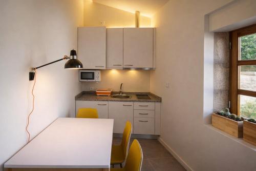 423 Garden Home 2 Minutes from Metro Walk to Porto