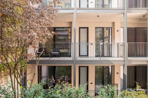 Modern Apt in Milan near Porta Romana Balcony