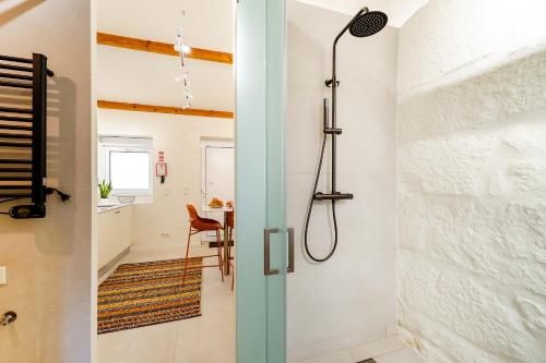 Douro Prestige Studio with Private Sunny Backyard