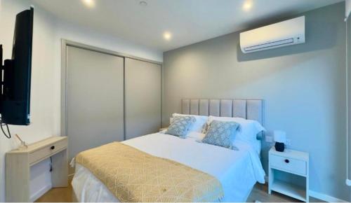 Foto Holiday studio apartment near the beach and city centre 2