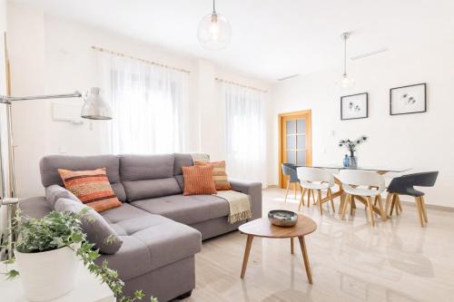 Teodosio Apartment FREE PARKING & CENTRAL AC