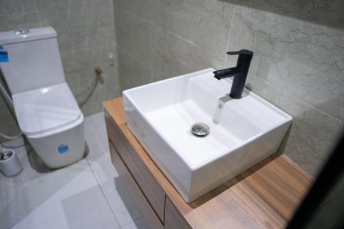Gallery image of Twinny Hotel & Suites in Lagos