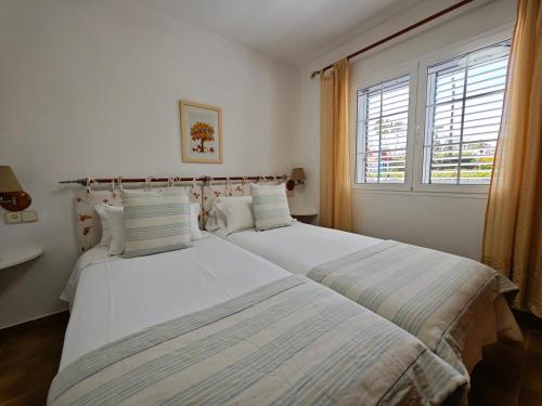 Bungalow with great garden, los Tunos