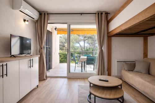 Studio avec piscine à 100 m de la plage