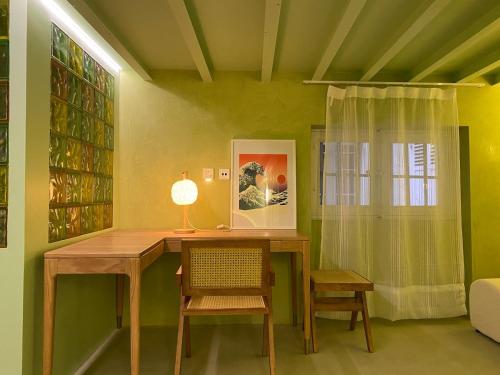 Loft design 2 bedrooms and 2 private bathrooms with ground floor living room