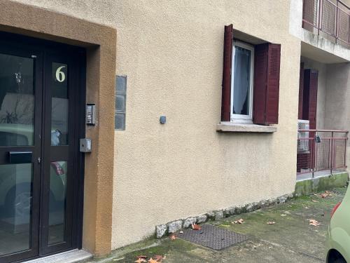 2 bedrooms appartment with free parking