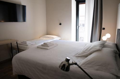 Elegant apartment few steps from Bari's heart by Pausa Stays photo 10