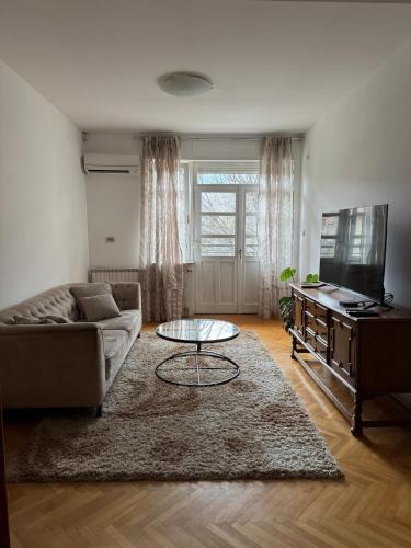 CY Apartment in Skopje Center