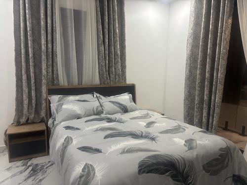 Executive Luxury 2BR Ocean View, Pool & Gym, Bijilo (tarifs actualisés ...