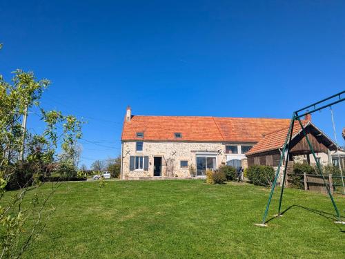 Charme Authentique en Berry, 11 Pers., Jardin et Wifi - FR-1-591-630
