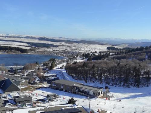 Studio sur les pistes à Super Besse - FR-1-814-108